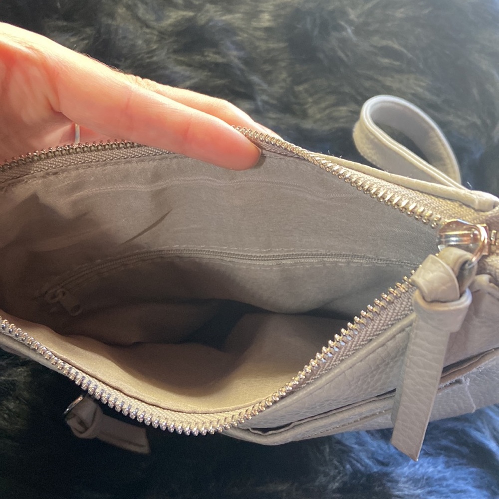 Purse - Picture 4 of 9